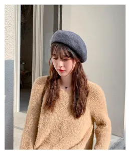Grey wool beret for women, classic French painter hat, stylish autumn and winter warm headwear.