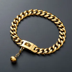 Detailansicht der 19mm goldenen Titanstahl Haustier Panzerkette Halsband mit sicherer Schnalle.