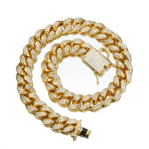 18mm iced out rhinestone cuban link dog collar gold brass pet chain luxury detail view