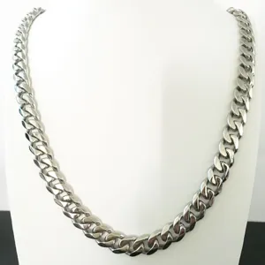 Detailed view of the thick silver stainless steel cuban chain necklace for men hip hop style.