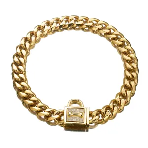 Detailed close-up of the 19mm wide heavy gold pet dog chain collar with a chic lock.