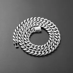 Stainless Steel Cuban Link Chain Polish Silver Tone Cuban Chain Necklace Detail View
