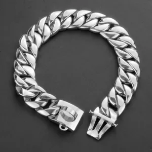 Heavy duty stainless steel Cuban link dog collar 32mm wide silver metal pet chain for large dogs.