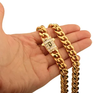 Collier chaîne gourmette cubaine en acier inoxydable pour homme avec fermoir zircone et lettre S.