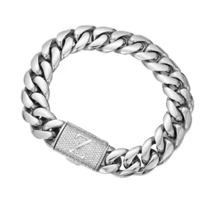 Detailed view of the men's hip hop cuban chain featuring a paved initial letter Z clasp.