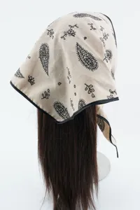 Retro ethnic style floral embroidered paisley bandana triangle headscarf for women detail