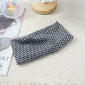 Classic black and white diamond plaid elastic headband, vintage stretchy hair band for women.