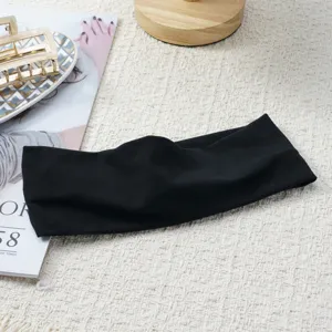Plain black elastic sports yoga headband, comfortable narrow hair band for women daily use.