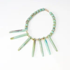 Collier ras du cou statement en perles acrylique turquoise bohème pour femme bijou.