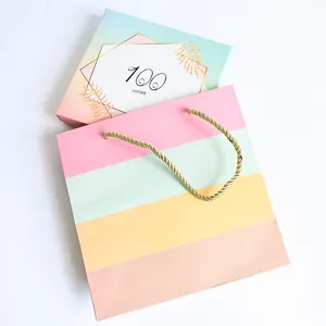 Boîte cadeau de couple romantique 100 choses et sac en papier rayé pastel pour amants