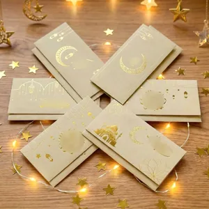 Eleganti buste in carta kraft con stampa dorata per Ramadan e feste di Capodanno.