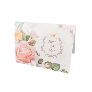 Tarjeta de felicitación floral para el día de la madre, tarjeta de cumpleaños con diseño.