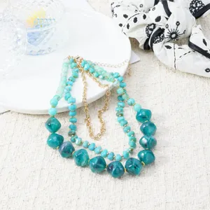 Boheemse meerlaagige turquoise kralen statement ketting voor strandfeest en dagelijks.