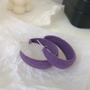 Vintage purple velvet hoop earrings for women, retro fashion thick statement jewelry.