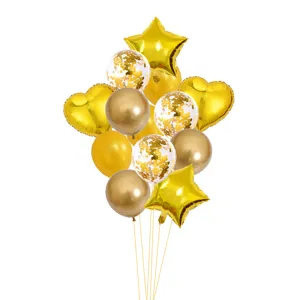 Dettaglio di palloncini coriandoli dorati con stelle e cuori in alluminio per feste.