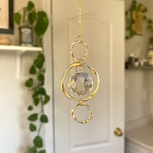Attrape-soleil en cristal minimaliste avec pendentif anneaux géométriques pour déco fenêtre