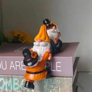 Set di statuette decorative in resina con gnomo di zucca di Halloween, ornamento da tavolo
