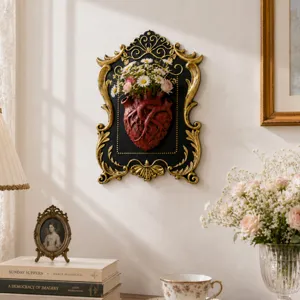 Vaso da parete a cuore anatomico in resina retrò targa rilievo oro stile gotico