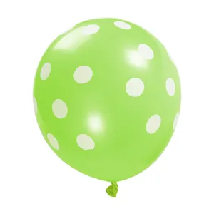 Ballon en latex vert à pois en vue détaillée, idéal pour la décoration de fêtes d'anniversaire.