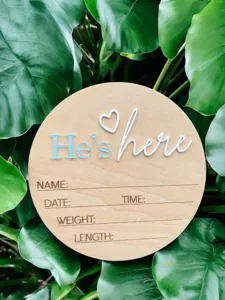 Panneau annonce naissance bébé en bois détail, accessoire photo étape importante, déco chambre.