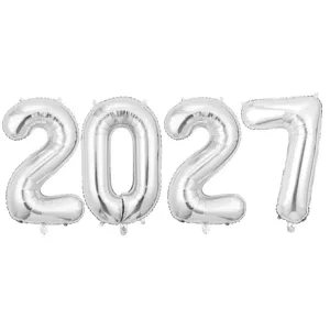 Silberne Zahlen Folienballons 2027 Detailansicht, ideal für Neujahrsfeier Party Dekoration.