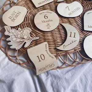 Wooden baby milestone cards set, monthly growth record wooden cards, newborn photography props.