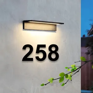 Aplique de pared LED moderno de metal para número de casa con dígitos 258.