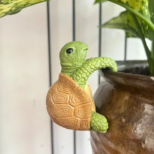 Resin turtle pot hanging ornament sculpture, cute simulation animal garden decor detail