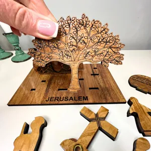 Scène de résurrection de Terre Sainte puzzle en bois cadeau de Pâques base Jérusalem.