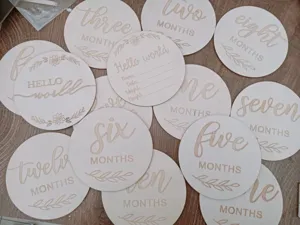 Baby monthly milestone wooden cards newborn age recording DIY photo props set round wooden slice