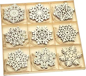 Hölzerne Schneeflocken Weihnachtsdeko Bastelset mit 9 Fächern Holzkiste für DIY Projekte.