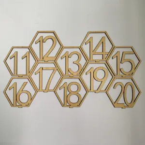 Cartes de Numéros de Table en Bois Hexagone Numéros de Table Ajourés Avec Base Pour Fête de Mariage Café Restaurant Décoration de Table