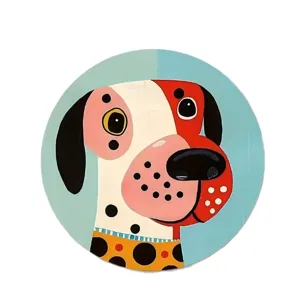 Vue détail sous-verre bois motif chien, design dessin animé coloré, tapis résistant à la chaleur.