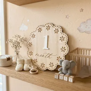 Carte photo mensuelle de jalon en bois accessoire pour photographie de croissance de bébé.