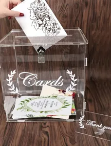 Διαφανές ακρυλικό κουτί καρτών γάμου με κλειδαριά και πινακίδα για πάρτι δεξίωσης.