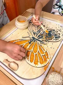 Bandeja sensorial de mariposa de madera detalle, set de juguete de madera DIY para niños.