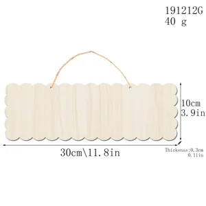 Plaque suspendue en bois vierge avec corde, panneau de porte festonné pour décoration DIY.
