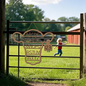 Houten boerderij koe letter hangbord, rustieke alfabet wanddecoratie voor thuis en schuur.