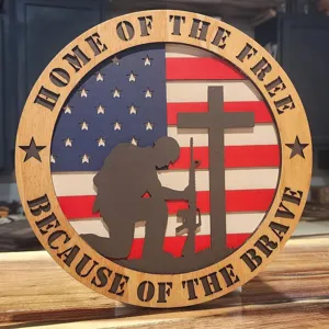 Wooden US Independence Day Round Sign Patriotic Soldier Cross Wall Hanging Decor Plaque
