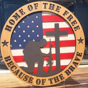 Wooden Independence Day table decor plaque with US flag soldier design wall sign