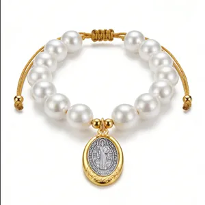 Bracelet en perles avec pendentif médaille de Saint Benoît réglable pour femme bijoux