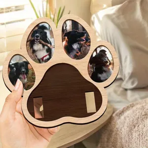 Cadre photo commémoratif pour animaux en bois, détail d'ornementation pour le bureau.