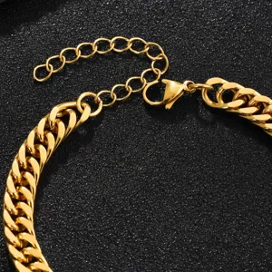 Stainless steel Cuban chain detail view, showcasing the durable clasp and extension link.