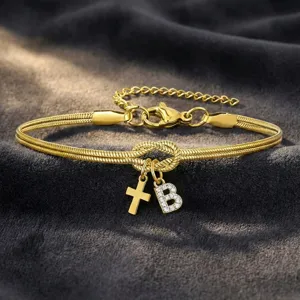 Bracciale catena serpente oro con nodo croce e ciondolo lettera B strass donna gioielli