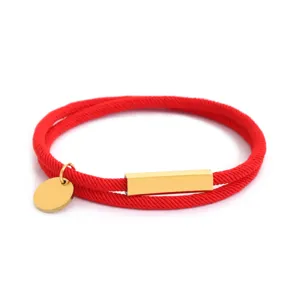 Barra rettangolare in acciaio inossidabile e ciondolo rotondo bracciale corda rosso