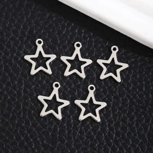 RVS holle ster hangers voor DIY armbanden en kettingen. Gedetailleerd overzicht van 5 stuks.