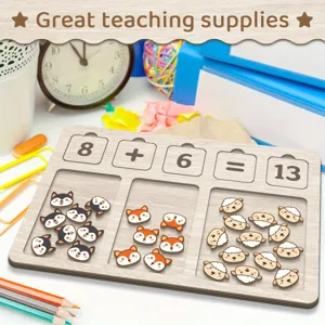 Tableau d'apprentissage des mathématiques en bois avec adorables compteurs d'animaux