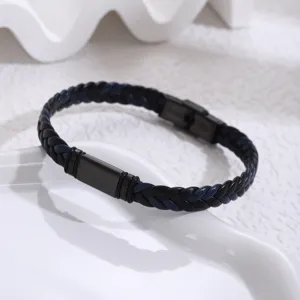 Primo piano di un elegante bracciale intrecciato in pelle PU nera e blu con acciaio.