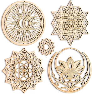 Ensemble d'art mural mandala en bois découpé au laser, déco suspendue géométrie sacrée.