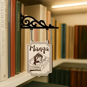 Hölzerner Buchnischen-Einsatz Miniaturschild, dekorativer geschnitzter Manga Regalteiler.